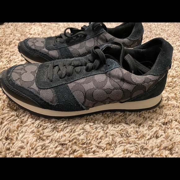 black coach tennis shoes